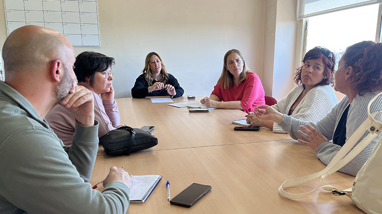 Reunión de la concejala de Educación con las AMPA.