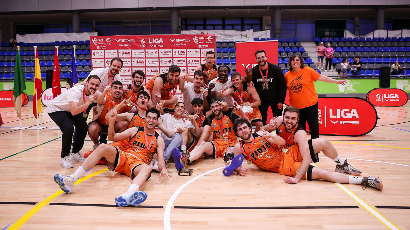 Pintobasket celebra el título | Federación de Baloncesto de Madrid