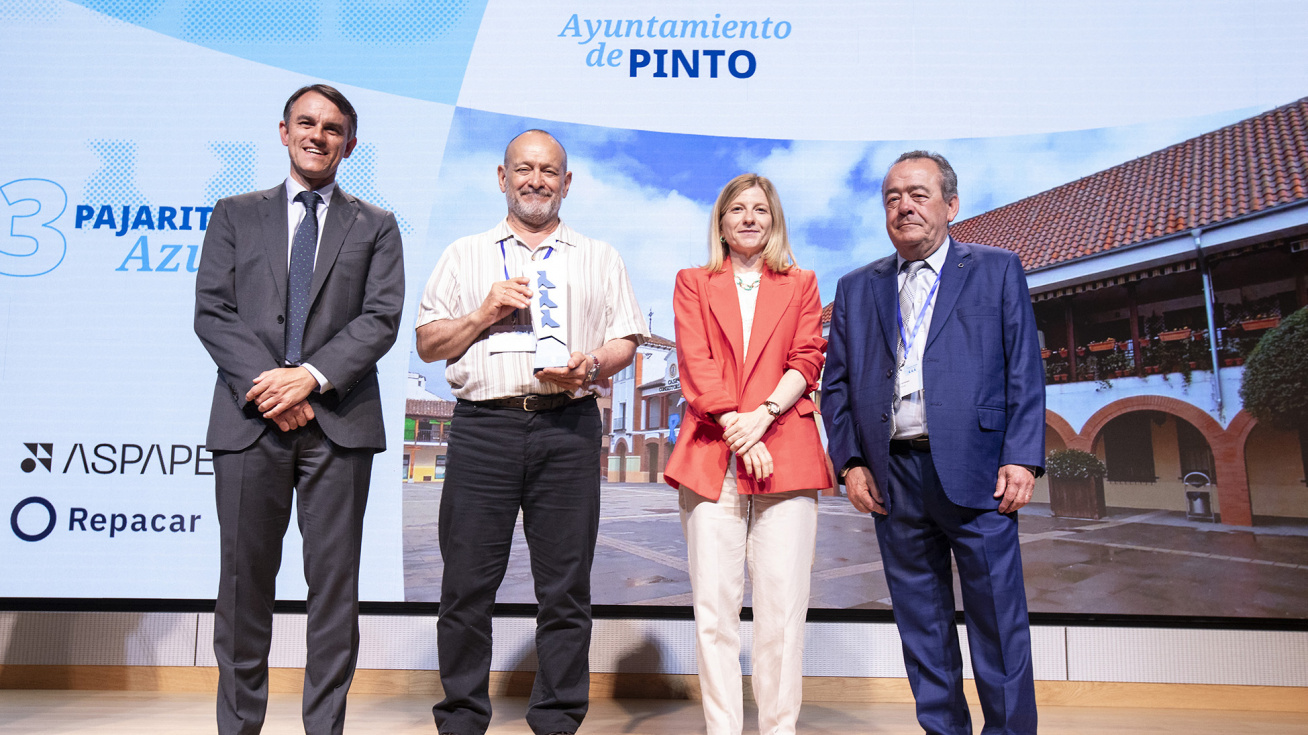 Francisco Javier Rodríguez recoge el premio.