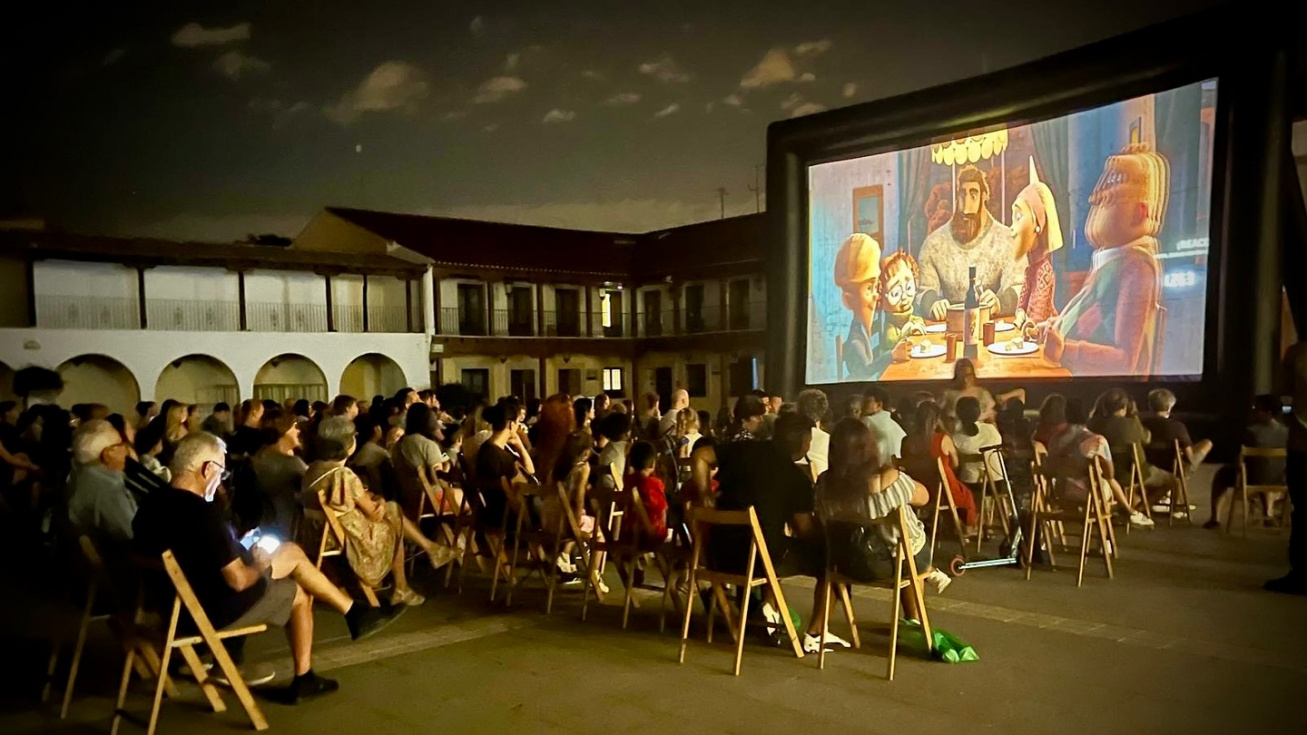 Un momento de la proyección del cine de verano de 2024.